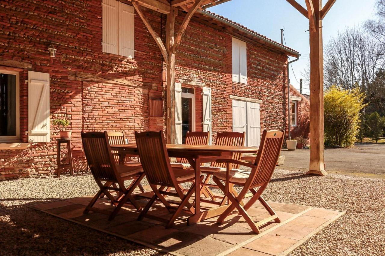 Ferme Aquinaut - Le Paradis Montesquieu-Volvestre Exterior foto